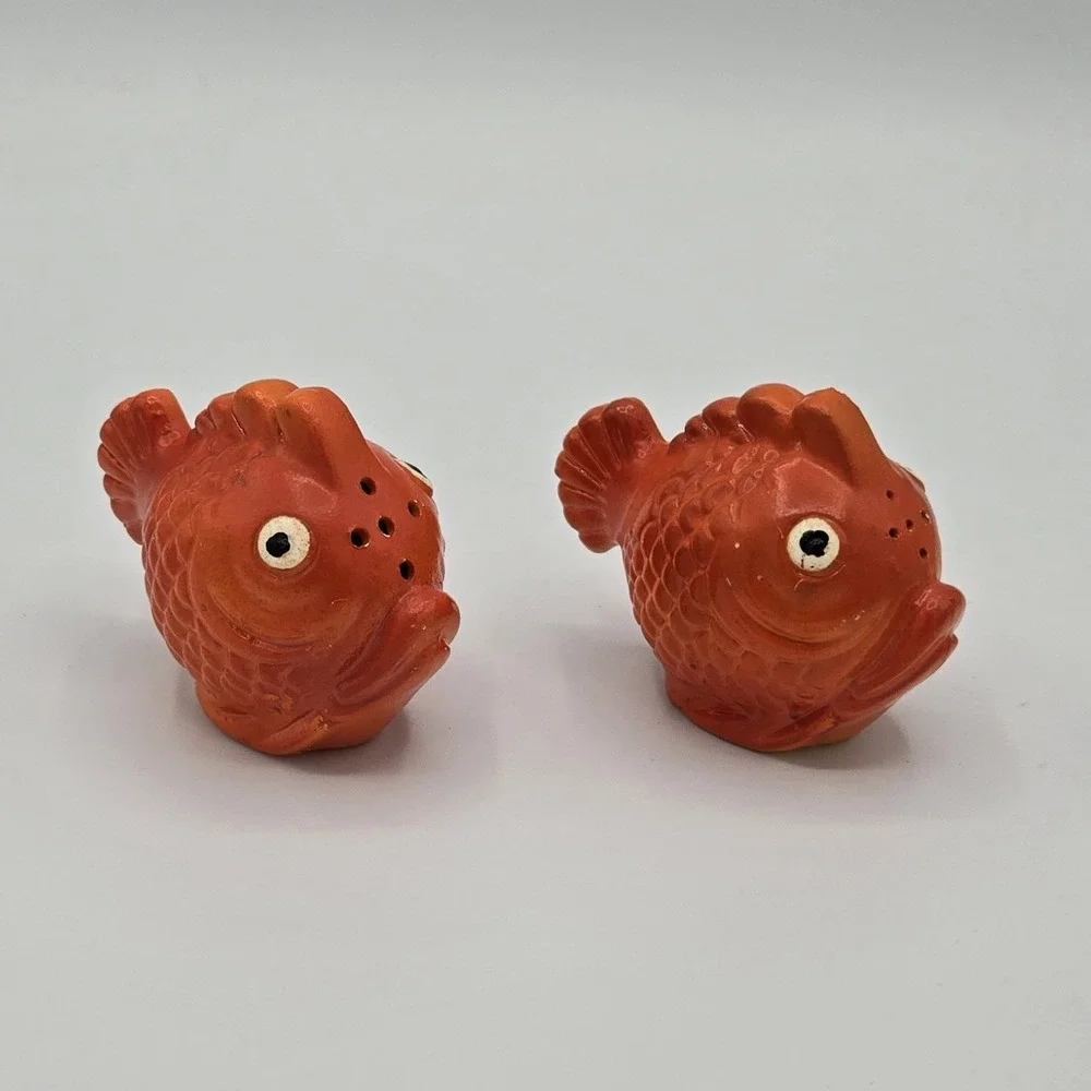 Vintage Orange Fish S&P salt pepper shakers Japan‎ kitsch mid century goldfish